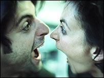 [_41399490_couple_argue203[6].jpg]