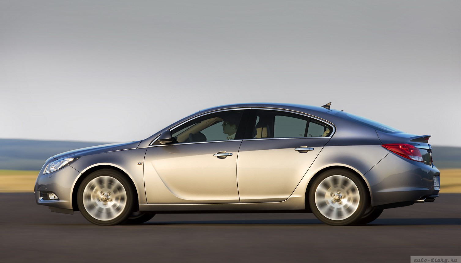 [auto-diary.ru_Opel_Insignia_3.jpg]
