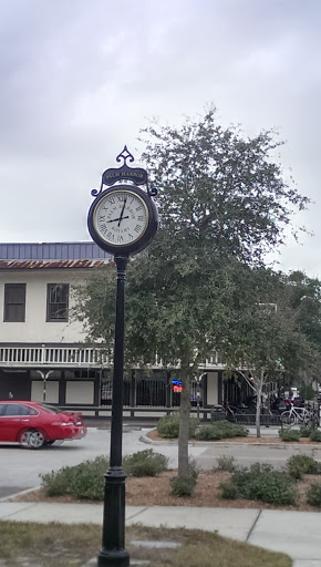 Palm Harbor Rotary Antique Clock