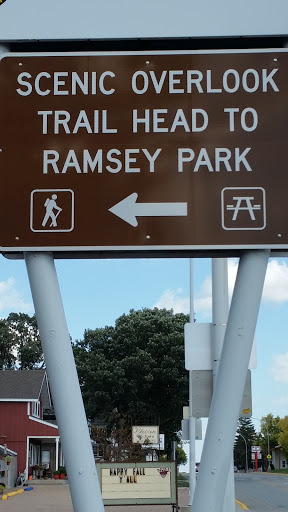 Trailhead to Ramsey Park