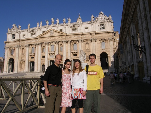 [P72000084.jpg]
