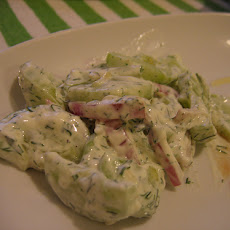 Middle Eastern Yogurt Cucumber Salad