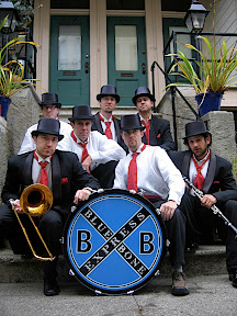 Dressed for Carnaval SF 2007 (photo by John Zavada)