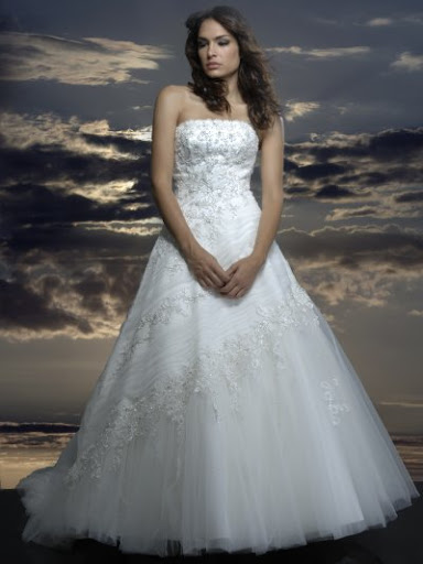 2009 Elegant White Wedding Dresses