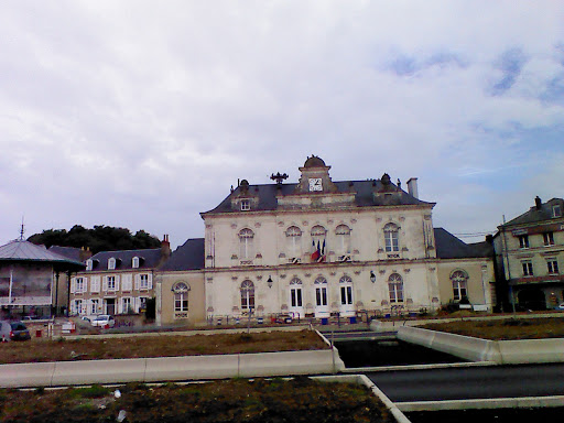 Mairie Chateau Du Loire