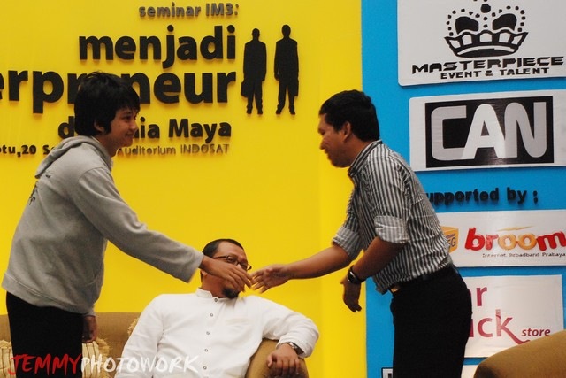 [pembicara 6[3].jpg]