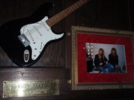 A guitarra do Rudy Sarzo dos Whitesnake. Esta é para ti, mãe!