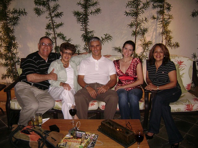 [Los Estevez[8].jpg]