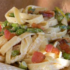 Creamy Asparagus and Peas Pasta