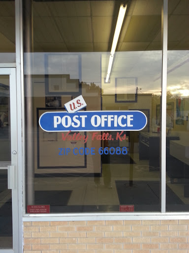 Sycamore St, Valley Falls Post Office