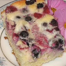 Berry Sour Cream Cake