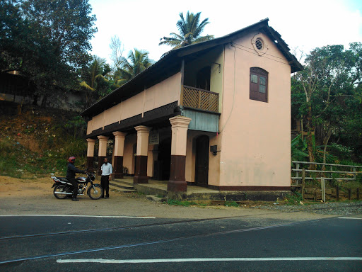 Puwakpitiya Railway Station 