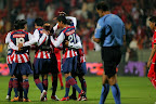 Chivas celebrando gol ante el Toluca