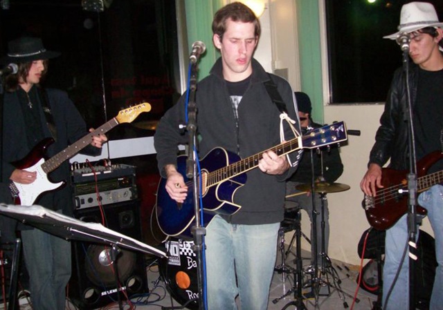 [100_3977_800x599[3].jpg]