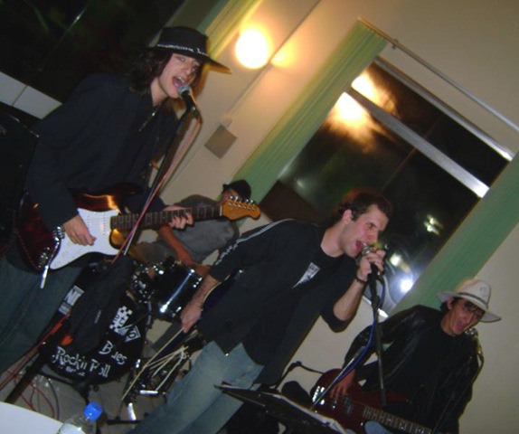 [DSC03622_800x600[3].jpg]