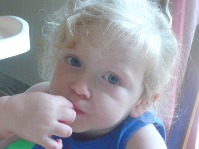 [K.LoCloseUp5.jpg]