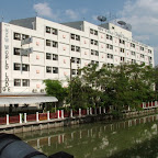 New World Lodge (Deluxe Rooms)