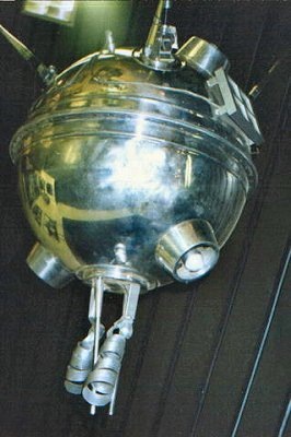 [luna-1[3].jpg]