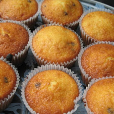 Very Vanilla Chocolate Chip Cupcakes