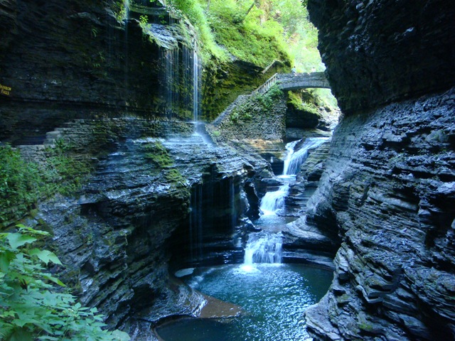 [Rainbow falls n glen of pools[3].jpg]