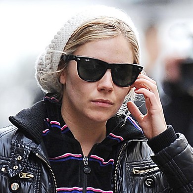 sienna Miller in Ray-Ban sunglasses