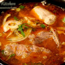 Bun Bo Hue (Spicy Hue Style Noodle Soup With Lemongrass)