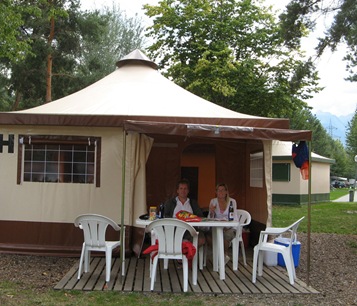 UpMarket