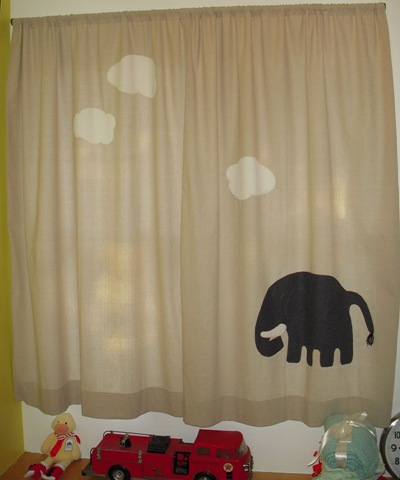 [elephant-curtain[3].jpg]