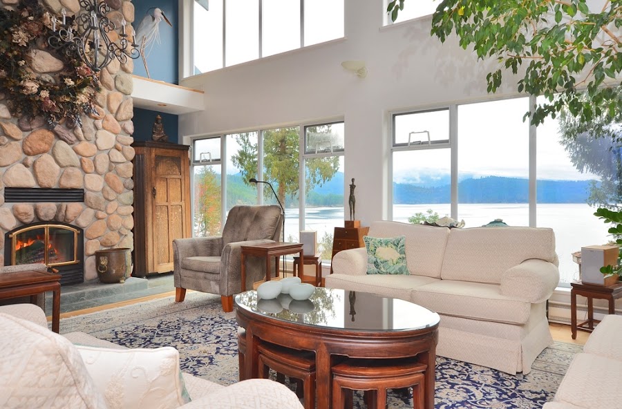 692 The Grove Road, Lions View Estates, Gambier Island