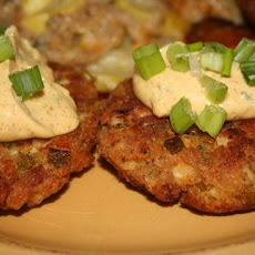 Chicken Cakes With Remoulade Sauce (Quick & Easy!)