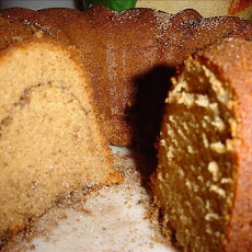 Paula Deen's Spicy Cinnamon Cake
