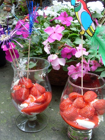 [verrines fraises 2[4].jpg]