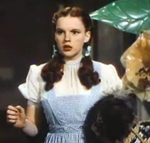 [300px-Judy_Garland_in_The_Wizard_of_Oz_trailer_2[3].jpg]