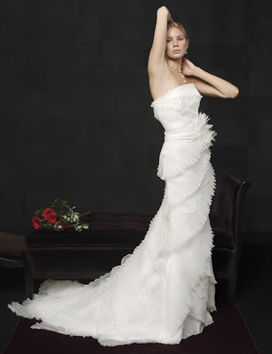 Model_with_Wedding_Dress