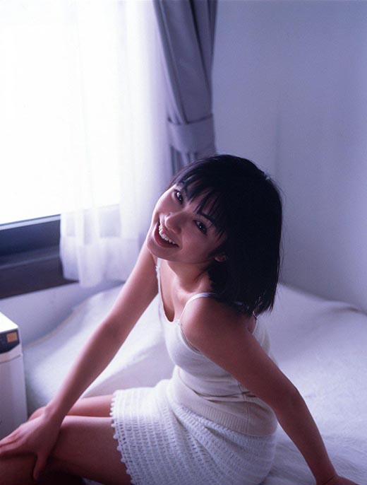 Uchiyama Rina Photos