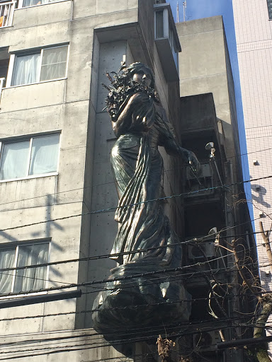 Statue of the Goddess