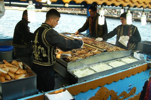 balık ekmek 3 lira