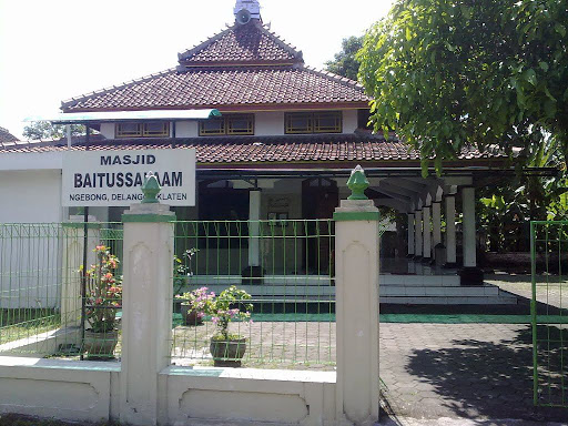Masjid Baitussalam Ngebong