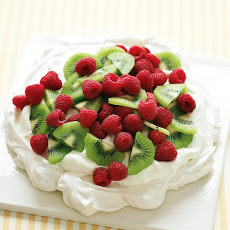 Kiwi-Berry Pavlova
