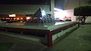 Pirámide Plaza Villasuncion Punto Cardinal Norte