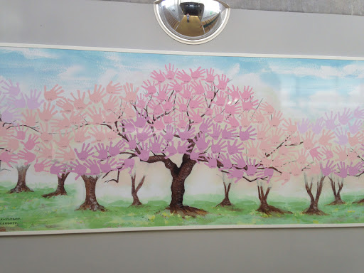 矢部駅ふれあい地下道 桜の壁画