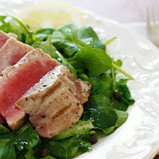Grilled Tuna over Arugula with Lemon Vinaigrette