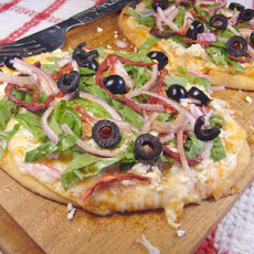 Greek-Style Spinach-Olive Pizza (Vegetarian)