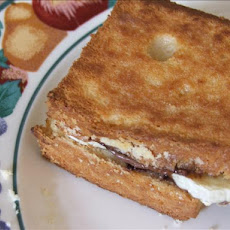 Grilled Nutella and Banana Sandwich