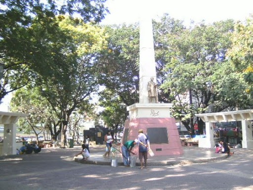 Statue at the Rizal Triangle