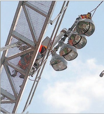 [luces10desept4.jpg]