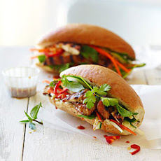 Grilled Chicken Bánh Mì