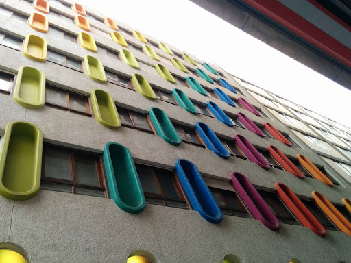 Colores en Calle Del Castillo