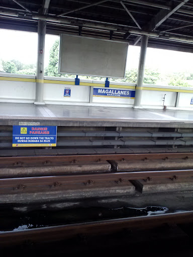 Yellow Line MRT Magallanes Station
