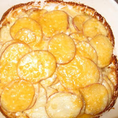 Tasty Cheesy Scalloped Potato Casserole